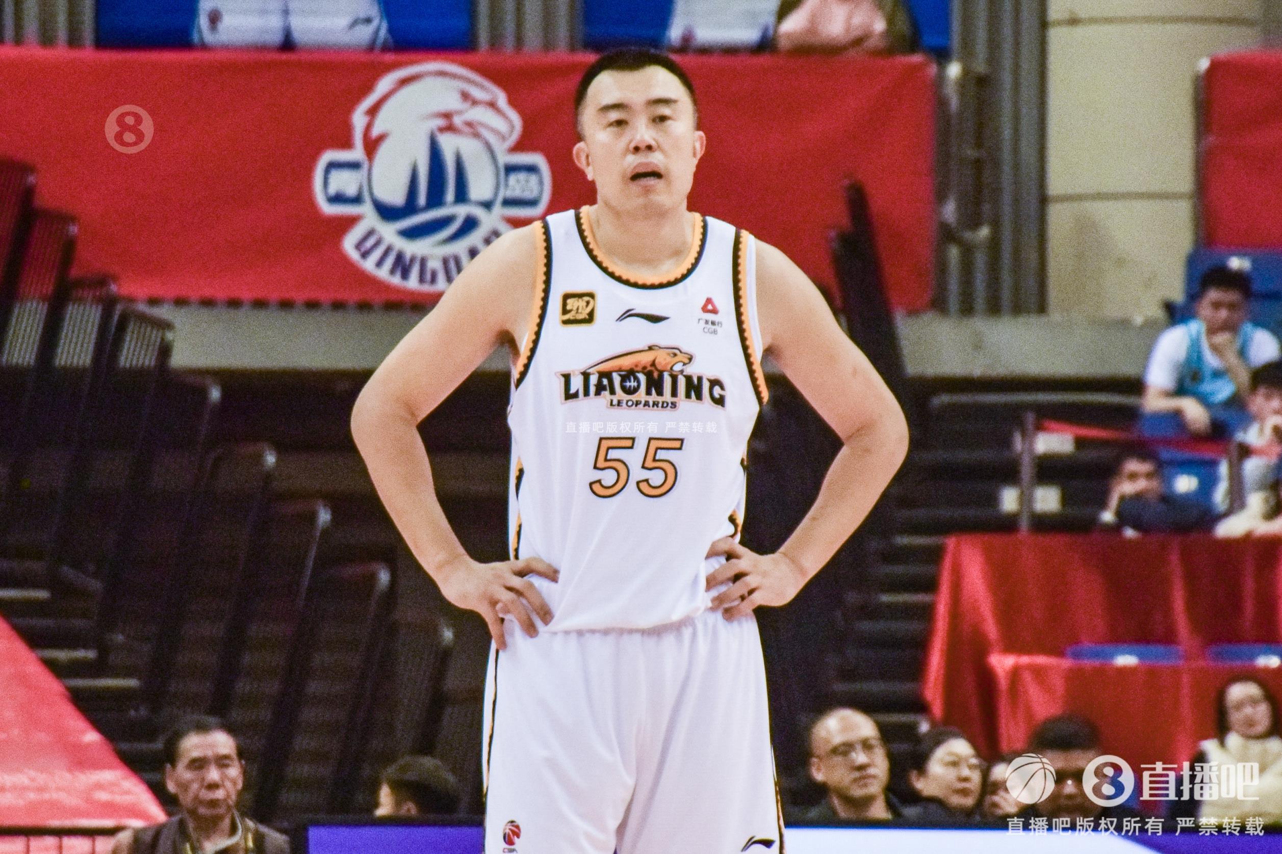 老將盡力了！韓德君7中4拿到14分12籃板3助攻